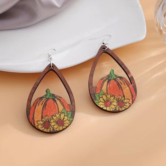 Fall Pumpkin Earrings - Picture 2 of 5
